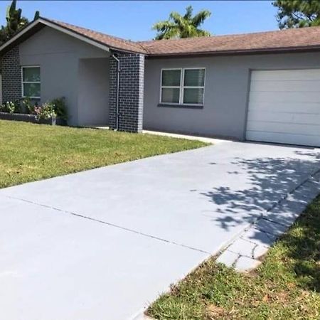 Pinebrook Home Close To Beach Largo Luaran gambar